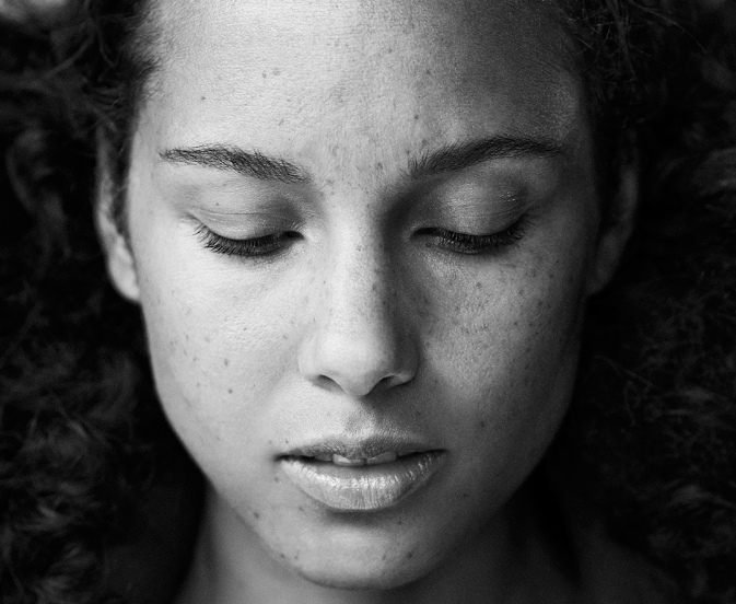 Alicia Keys sin maquillaje - Foto de Zoltan Tombor