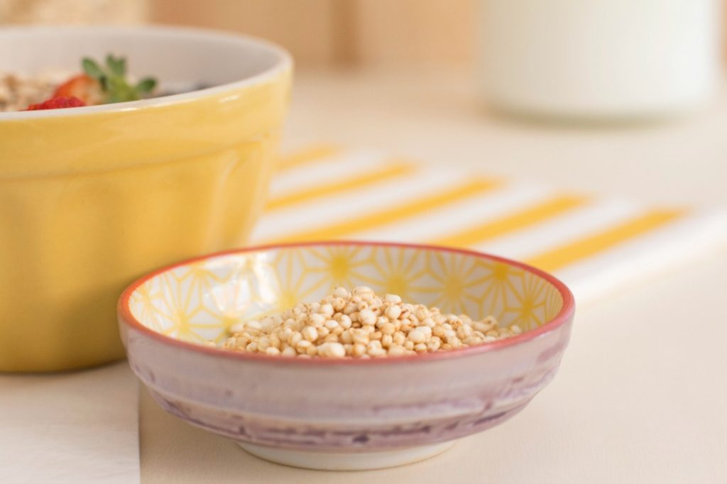 Desayuno sano con cereales - quinoa inflada
