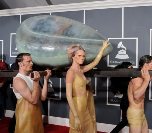 Premios Grammy 2011 - Lady Gaga